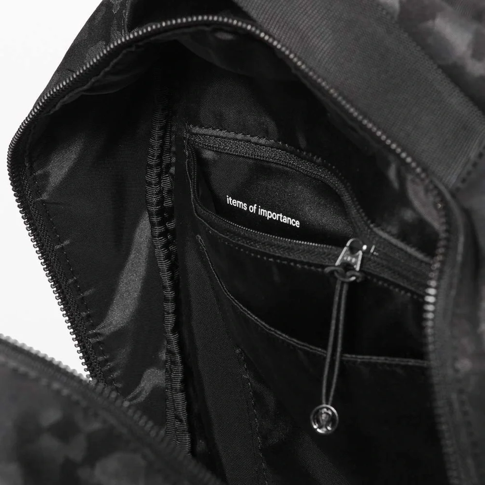 Lululemon Out Of Range Backpack *20L in Fragment Camo Jacquard‎ Black Deep Coal